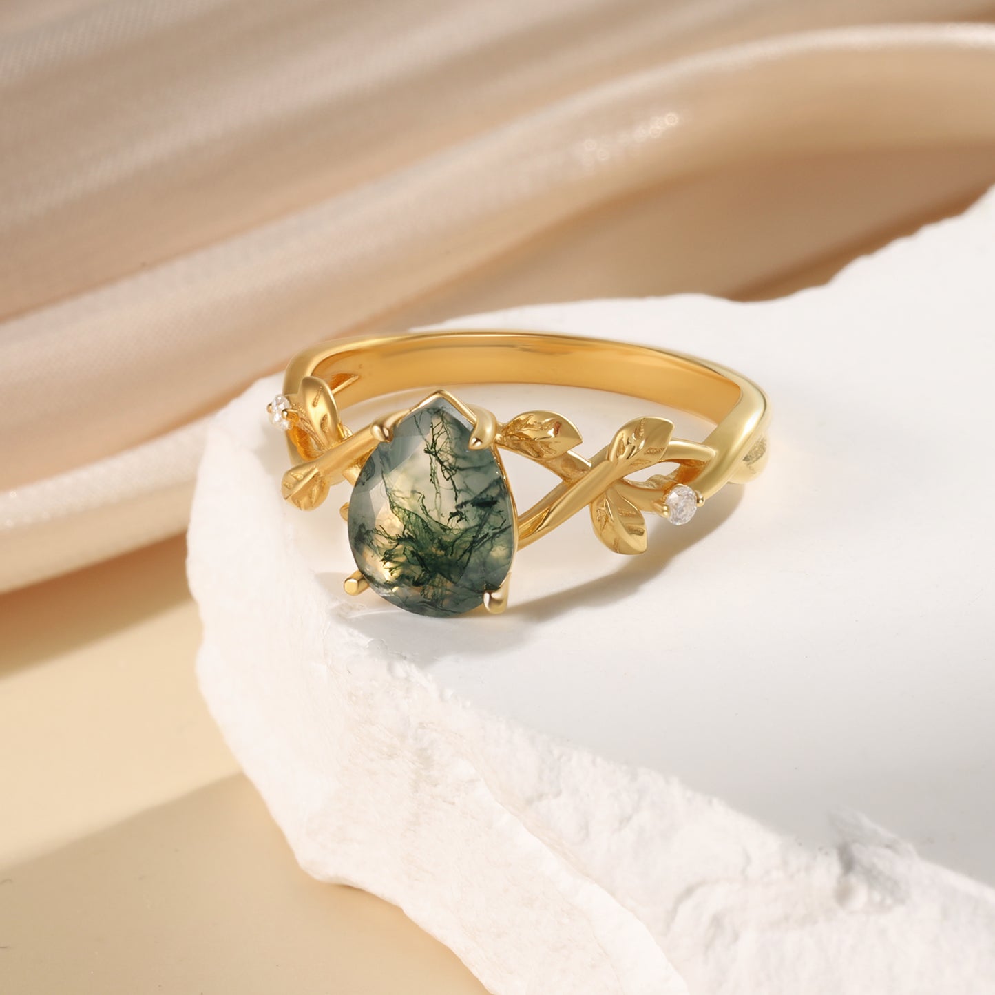 18K Gold Natural Moss Agate With Moissanite Ring