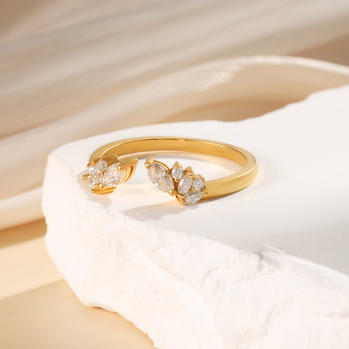 18K Gold Moissanite Ring