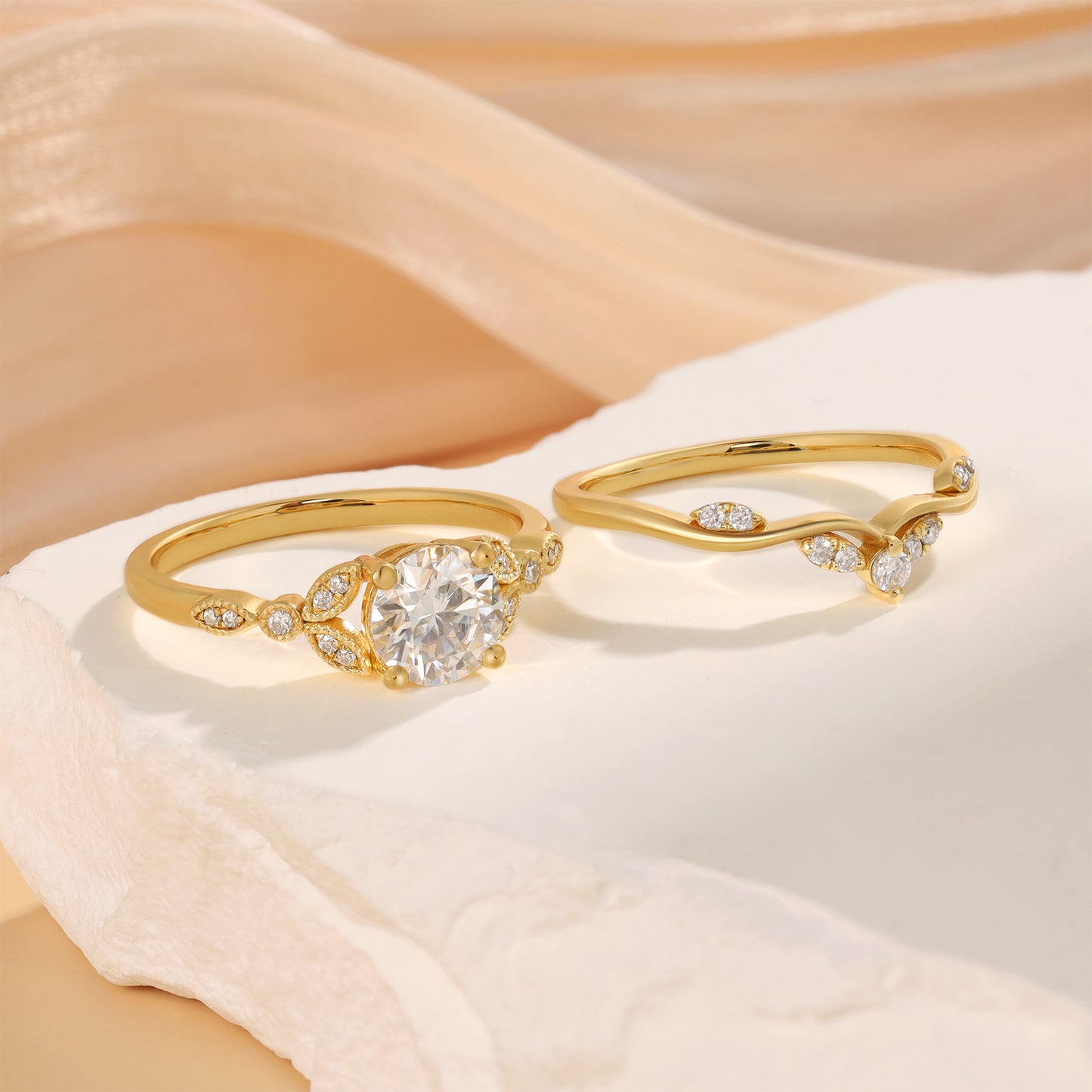 18K Gold Moissanite Rings Set
