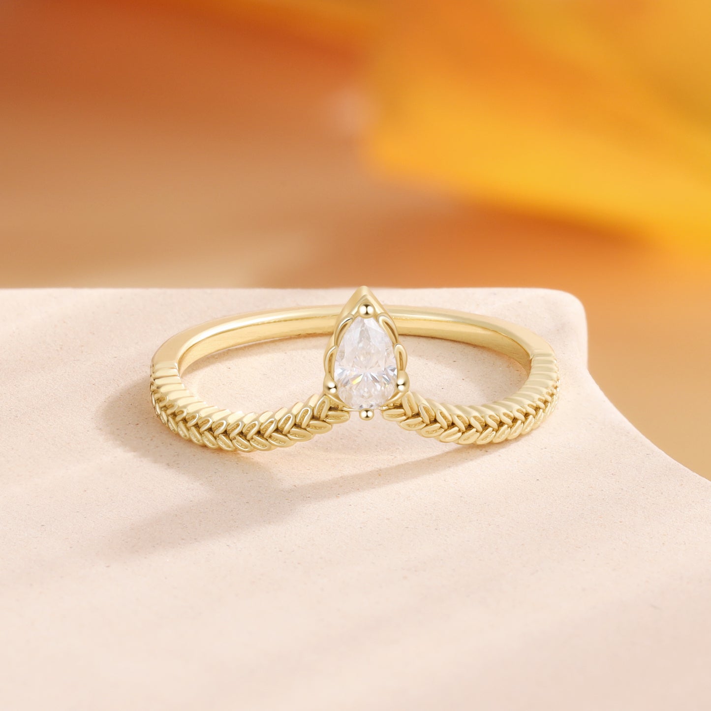 18K Gold Moissanite Ring