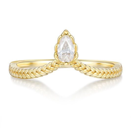 18K Gold Moissanite Ring